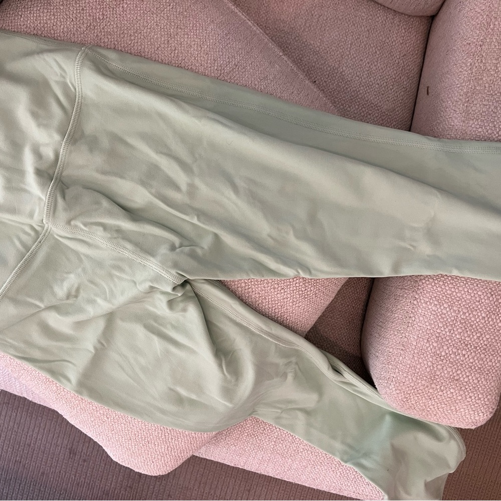 Lulu Lemon leggings